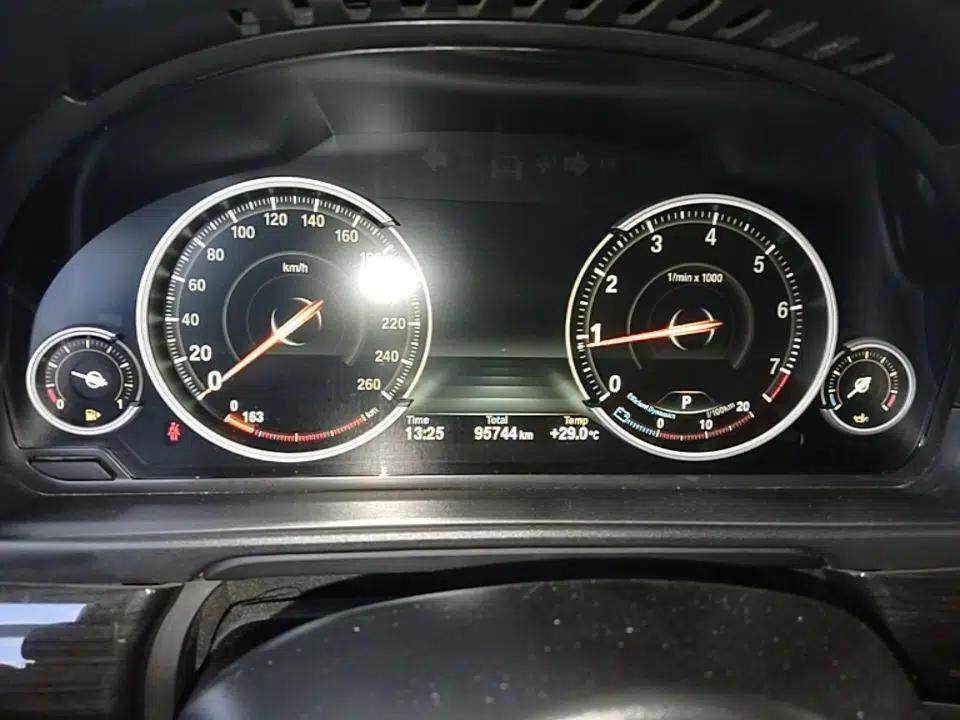 BMW 5 Series 2017 525Li Luxury Design Package — миниатюра 20