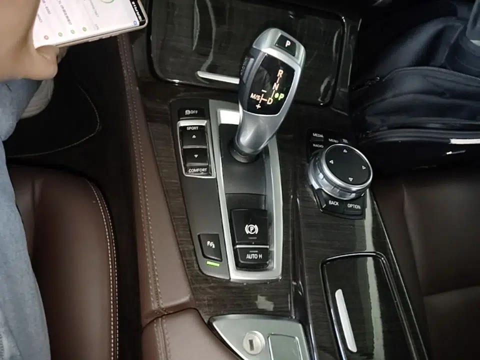 BMW 5 Series 2017 525Li Luxury Design Package — миниатюра 22