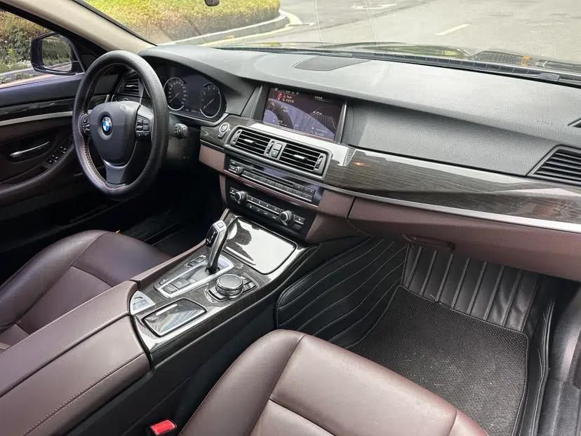 BMW 5 Series 2017 525Li Luxury Design Package — миниатюра 31