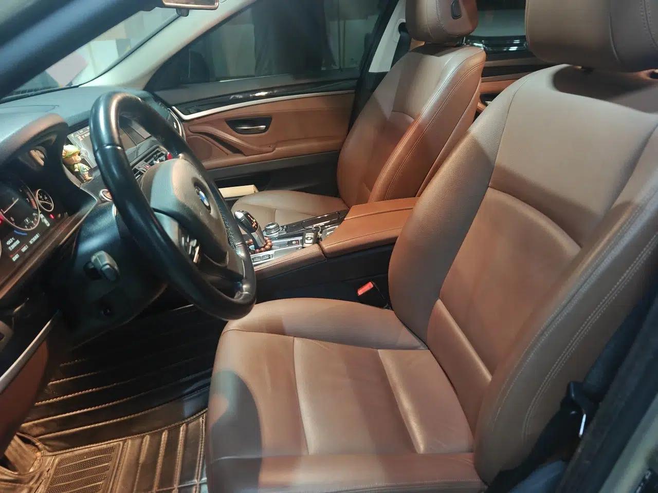 BMW 5 Series 2017 520Li Elegant Edition — миниатюра 15