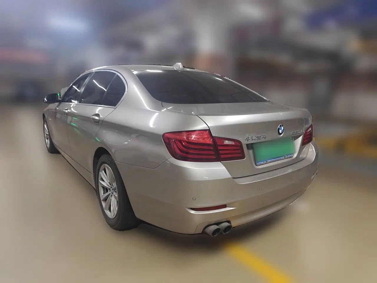 BMW 5 Series 2017 520Li Elegant Edition — миниатюра 4