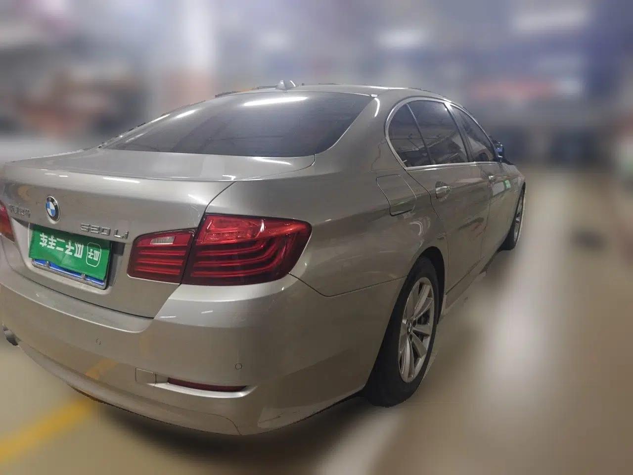 BMW 5 Series 2017 520Li Elegant Edition — миниатюра 6