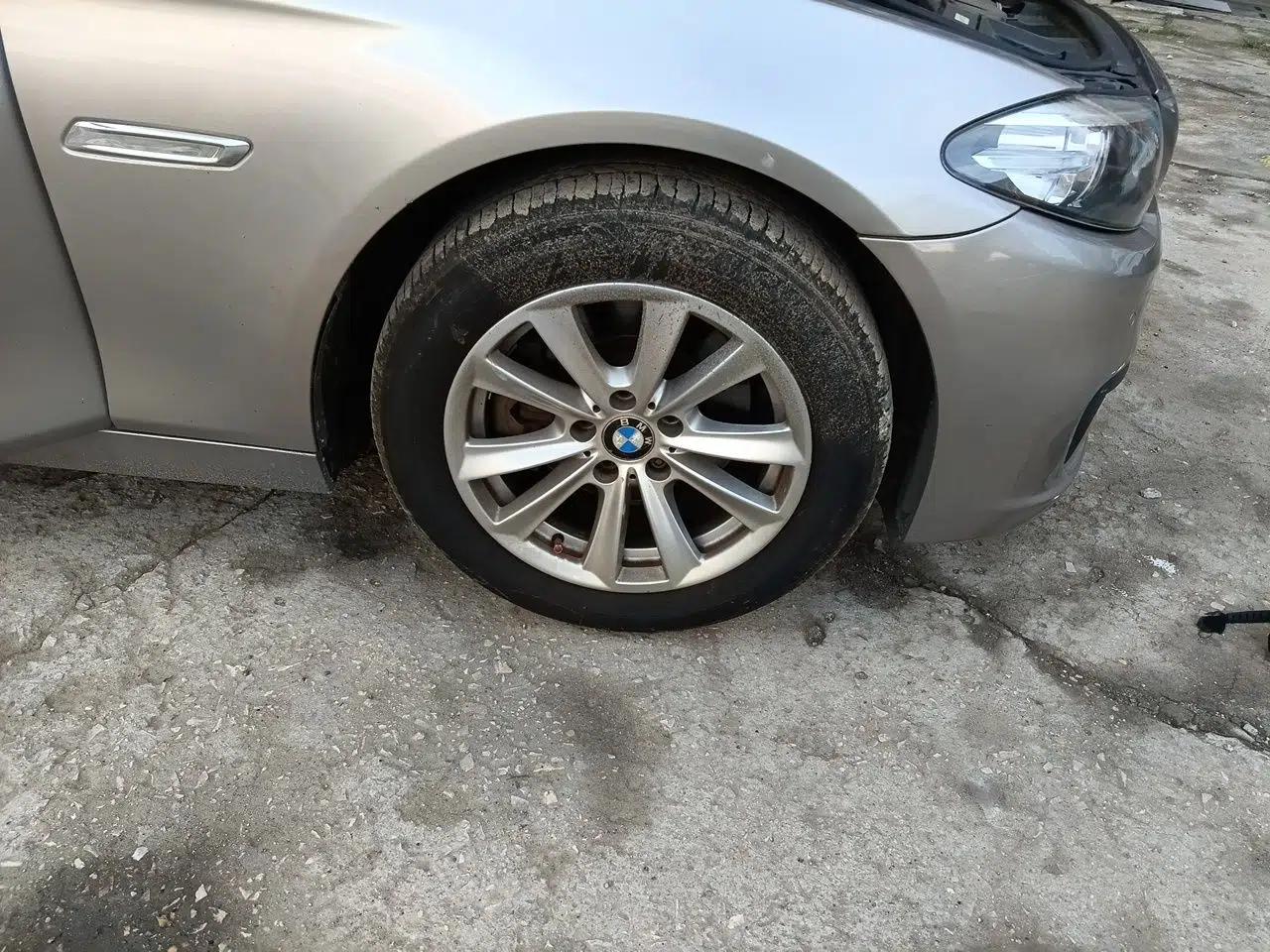 BMW 5 Series 2017 520Li Elegant Edition — миниатюра 8