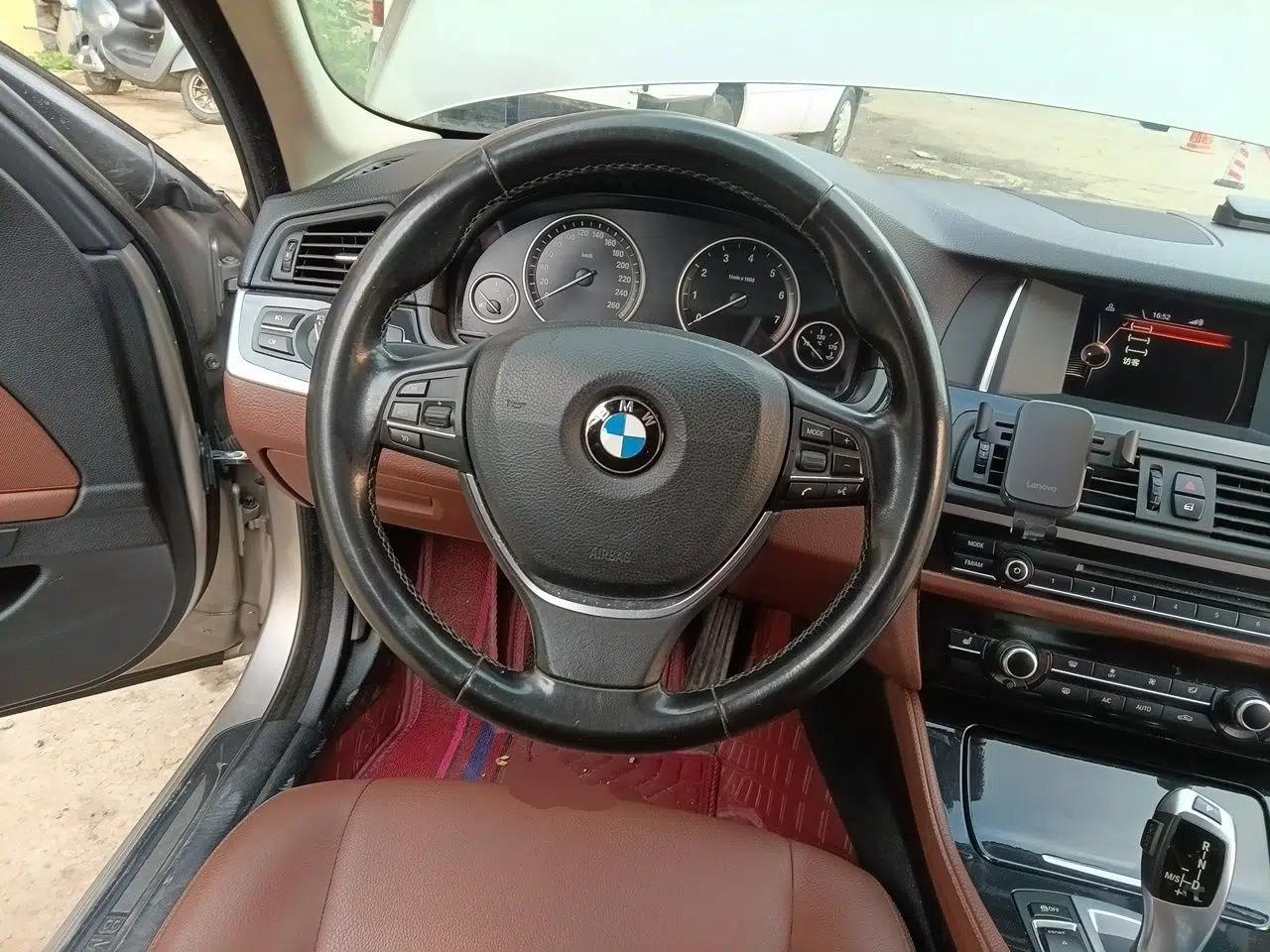 BMW 5 Series 2017 520Li Elegant Edition — миниатюра 10