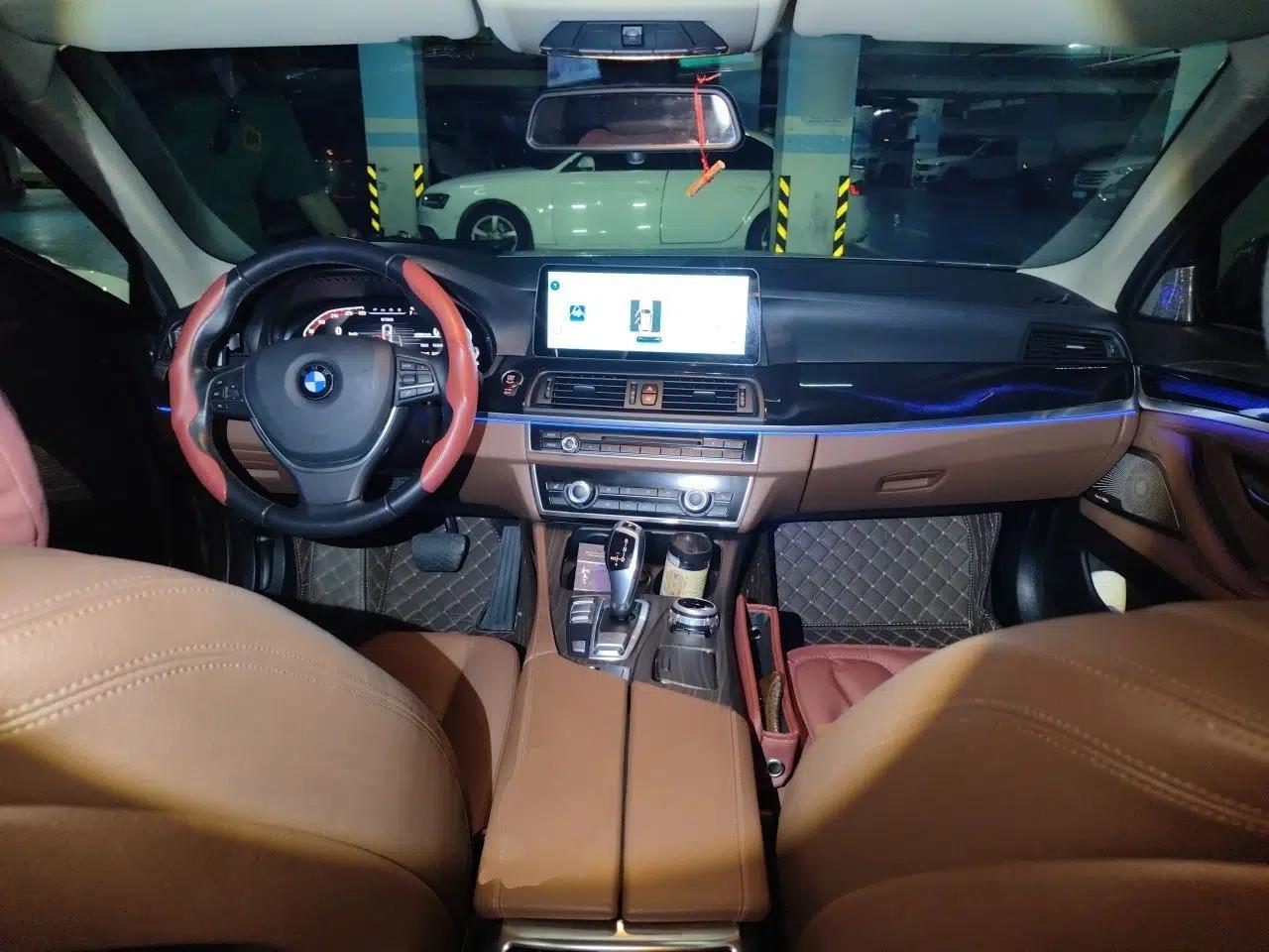 BMW 5 Series 2017 520Li Elegant Edition — миниатюра 9