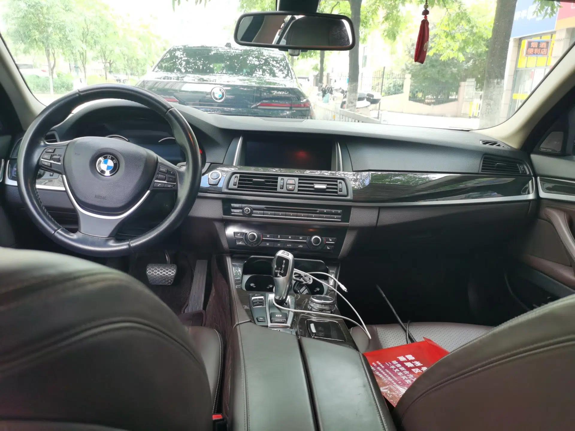 BMW 5 Series 2017 525Li Luxury Design Package — миниатюра 9