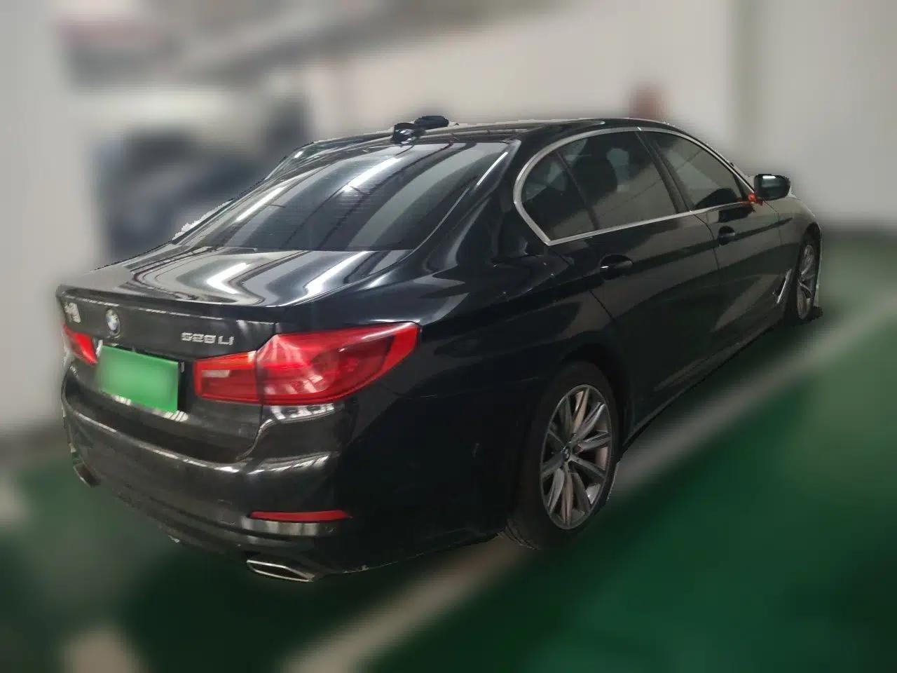 BMW 5 Series 2018 528Li Launch Special Edition — миниатюра 6