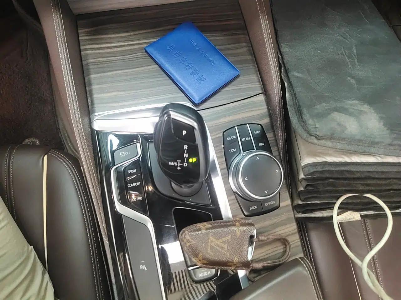 BMW 5 Series 2018 530Li xDrive Luxury Package — миниатюра 14