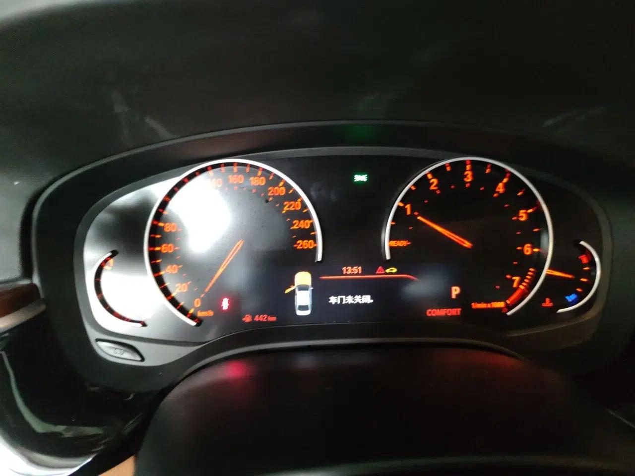 BMW 5 Series 2018 528Li Launch Special Edition — миниатюра 11