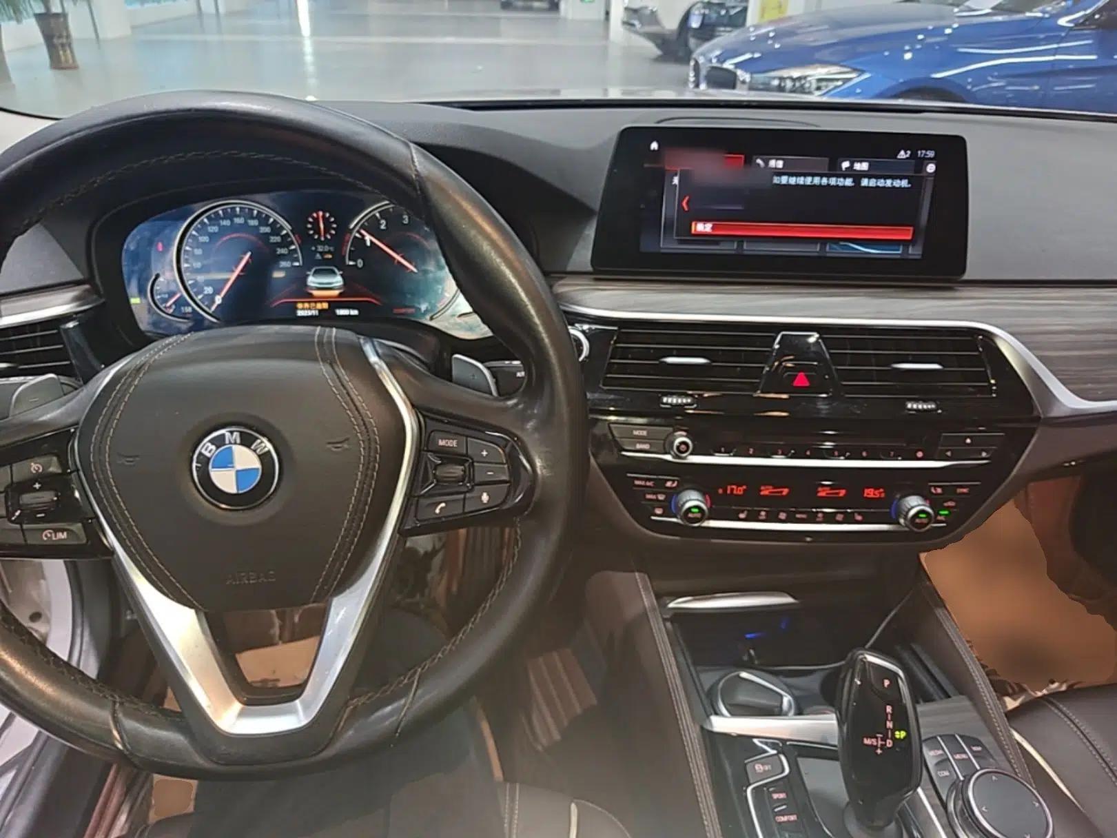 BMW 5 Series 2018 530Li Leading Edition Luxury Package — миниатюра 12