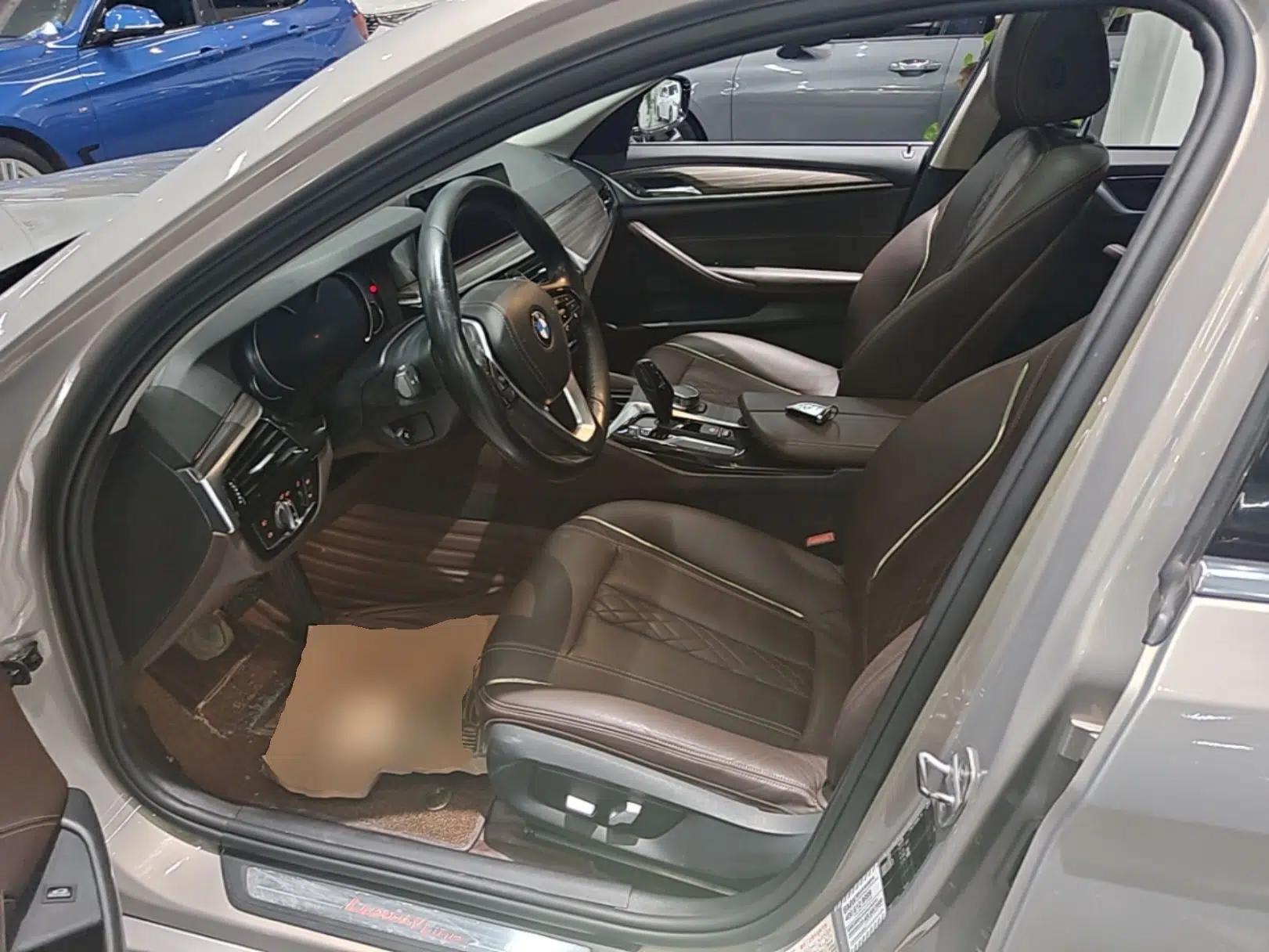 BMW 5 Series 2018 530Li Leading Edition Luxury Package — миниатюра 17