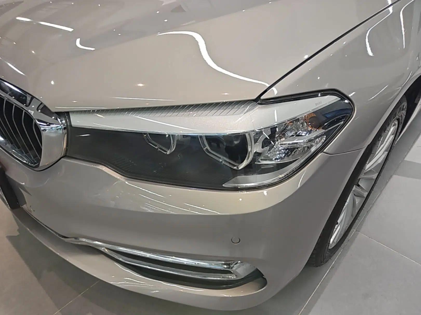 BMW 5 Series 2018 530Li Leading Edition Luxury Package — миниатюра 8