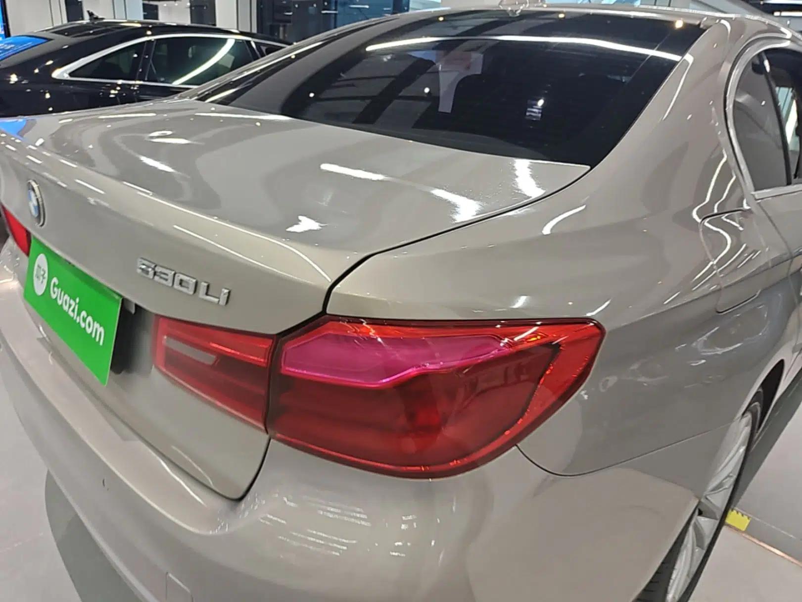 BMW 5 Series 2018 530Li Leading Edition Luxury Package — миниатюра 9