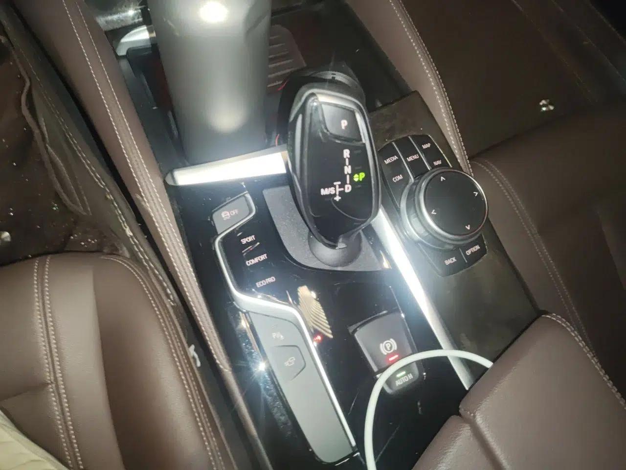 BMW 5 Series 2019 525Li M Sport Package — миниатюра 14
