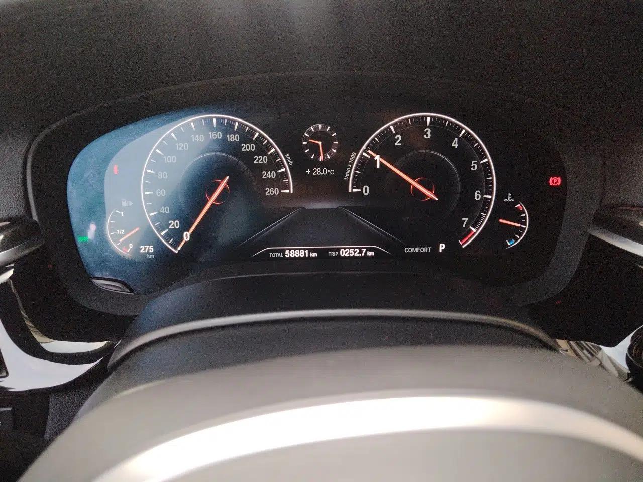 BMW 5 Series 2018 Restyled 530Li Leading Edition M Sport Package — миниатюра 11