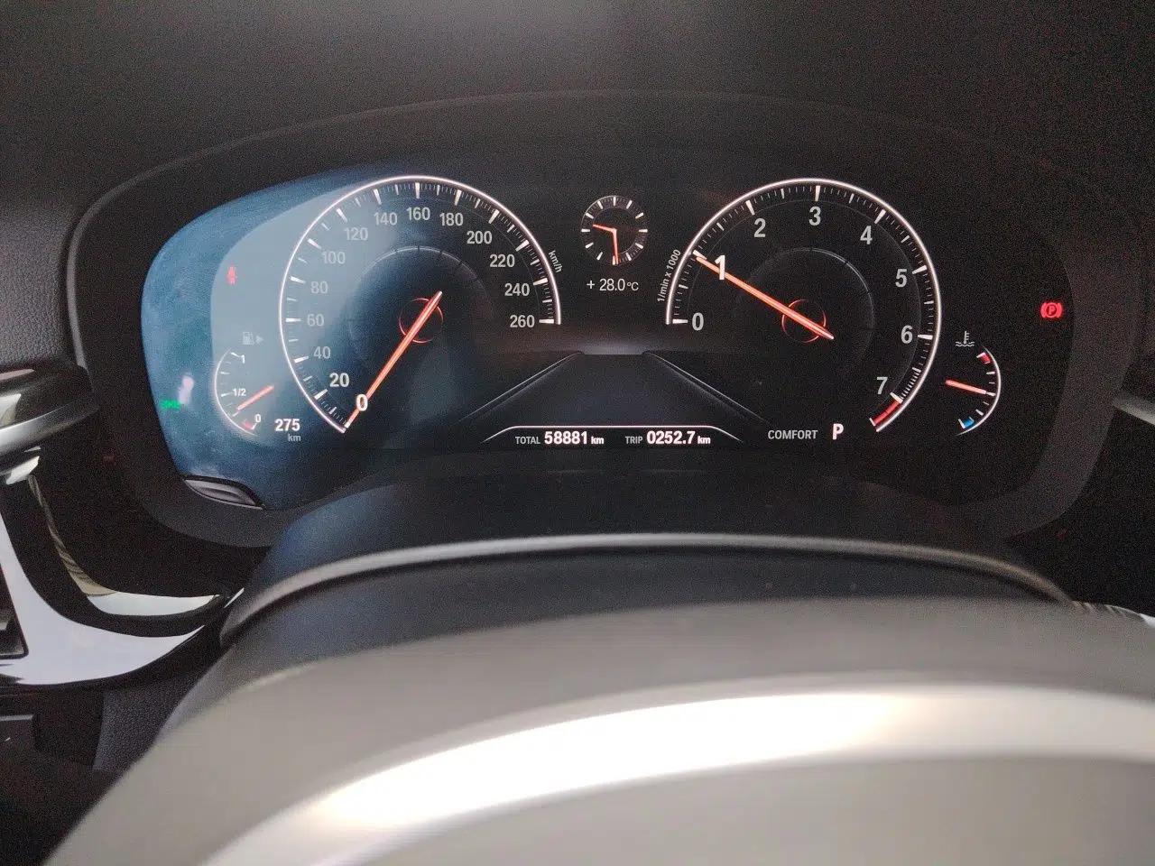 BMW 5 Series 2018 Restyled 530Li Leading Edition M Sport Package — миниатюра 12