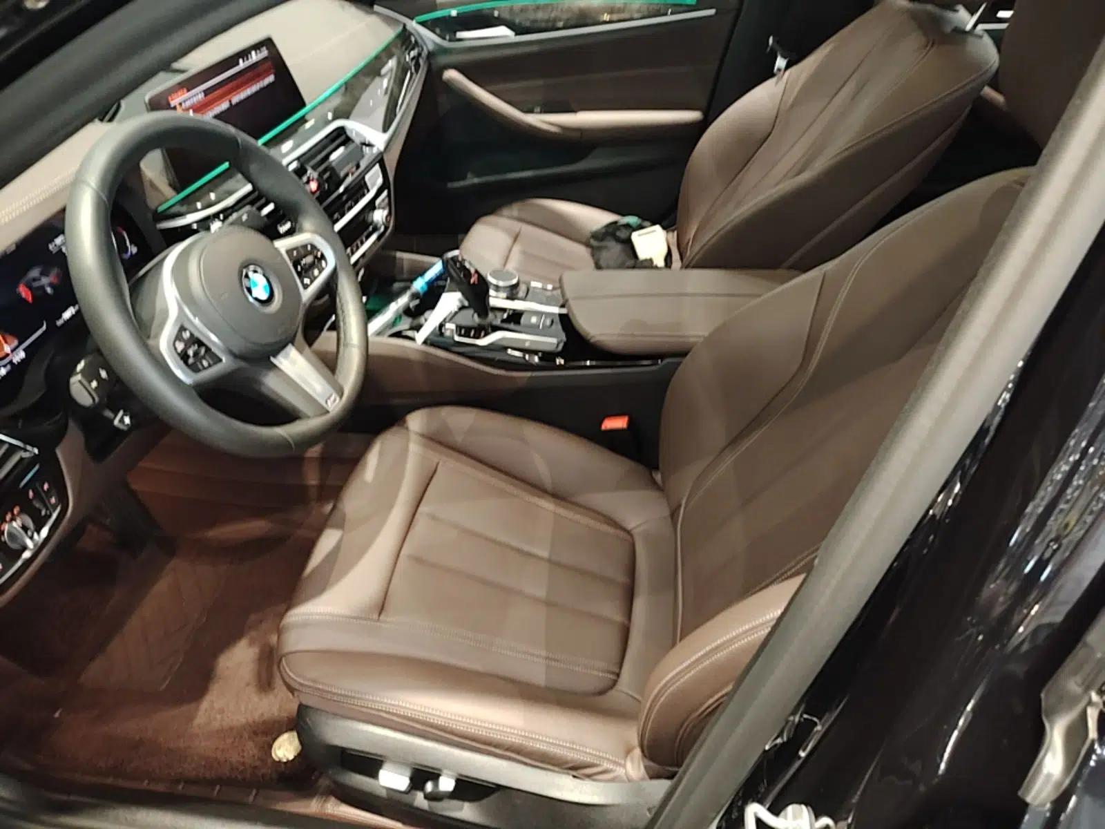 BMW 5 Series 2020 525Li M Sport Package — миниатюра 23