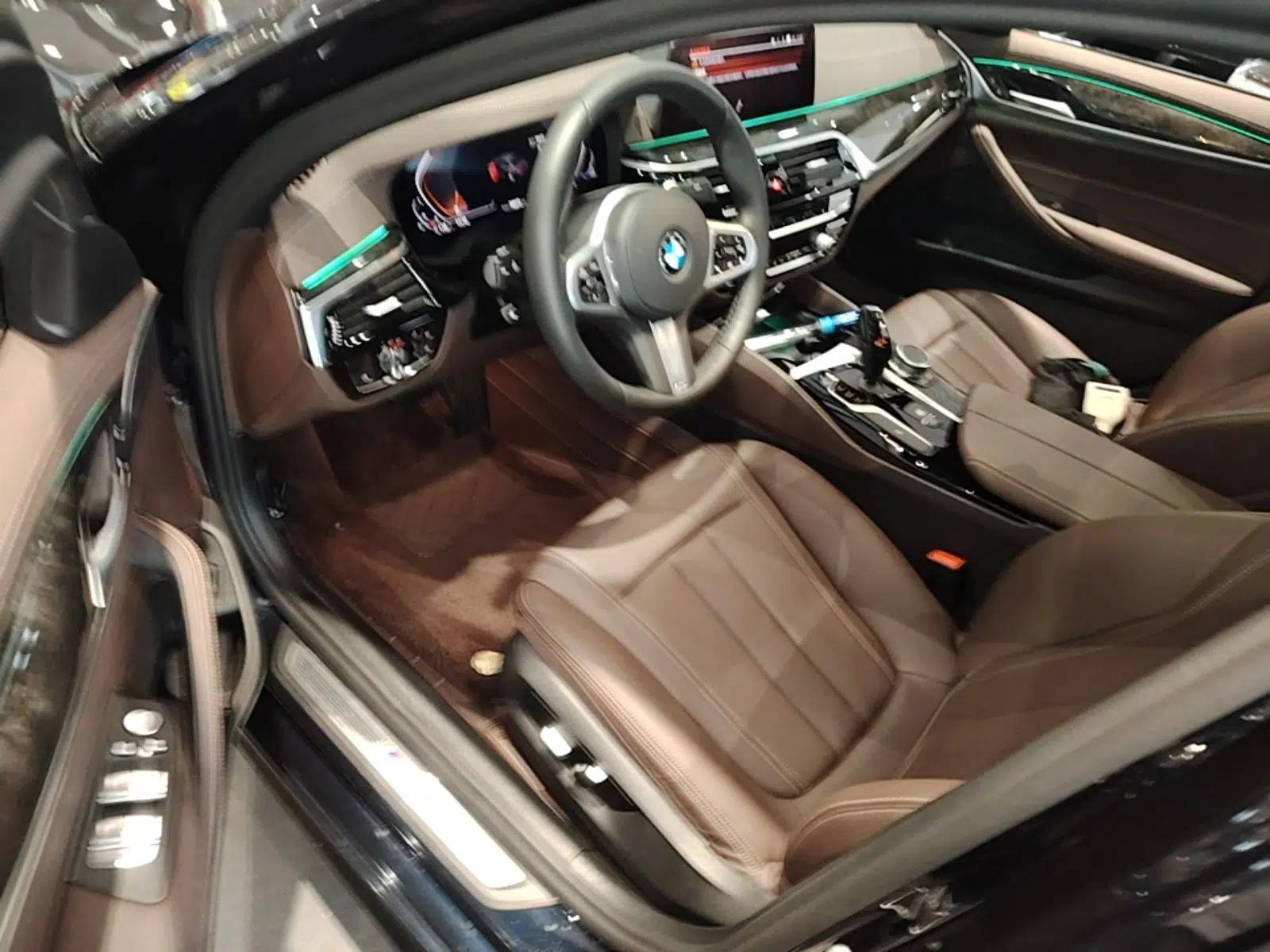 BMW 5 Series 2020 525Li M Sport Package — миниатюра 24