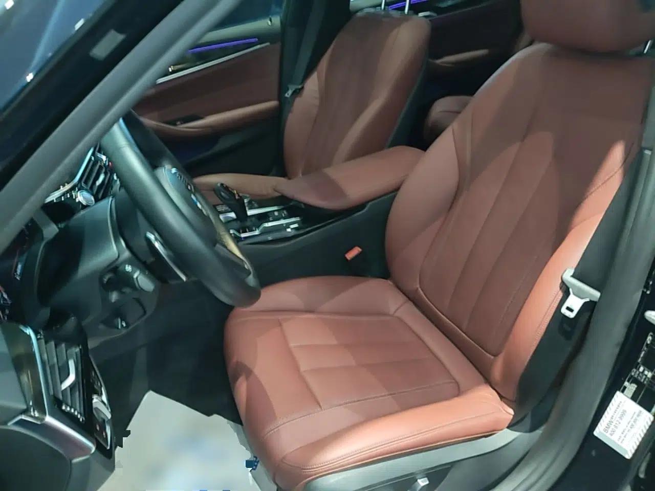 BMW 5 Series 2019 530Li Leading Model M Sport Package — миниатюра 23