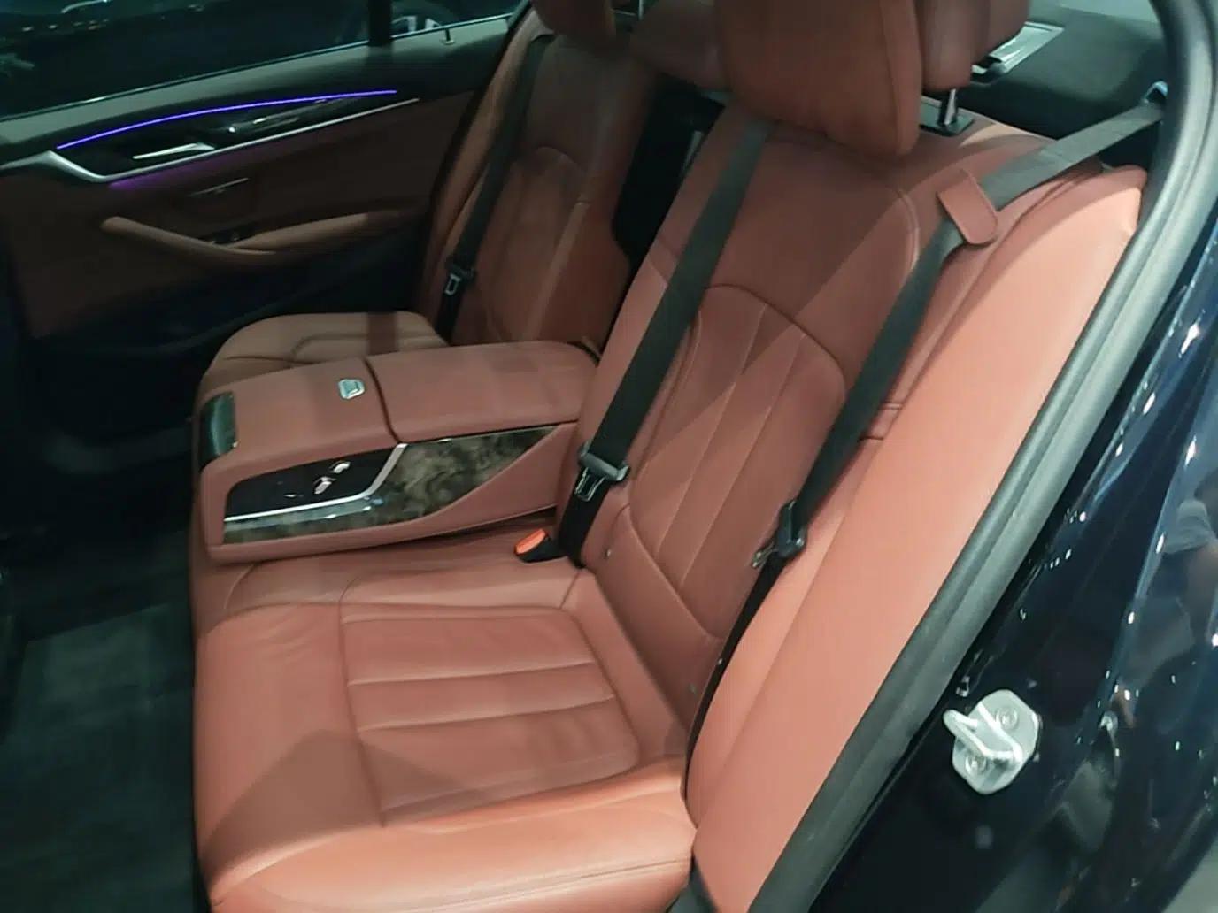BMW 5 Series 2019 530Li Leading Model M Sport Package — миниатюра 26