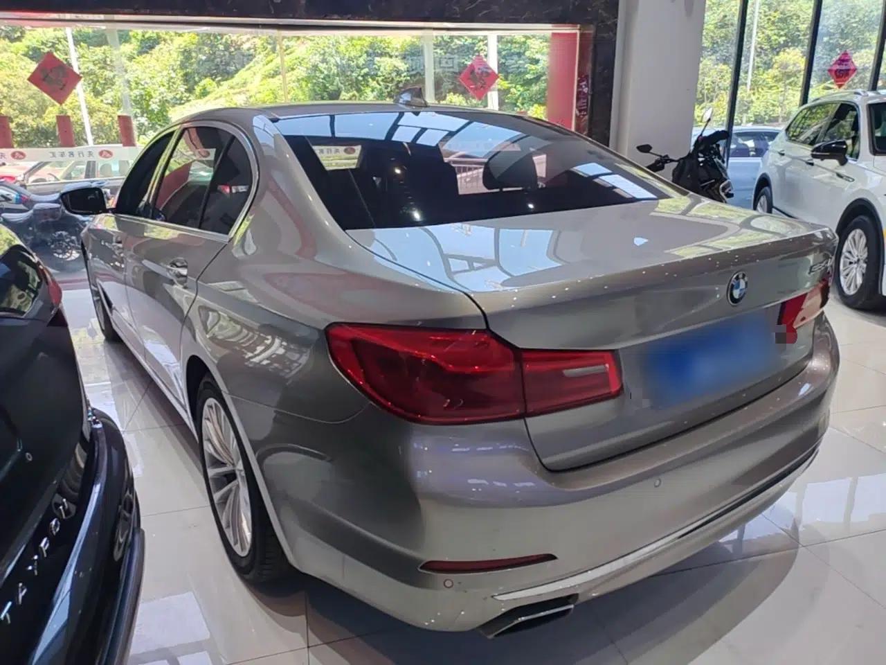 BMW 5 Series 2019 Facelifted 525Li Luxury Package — миниатюра 4