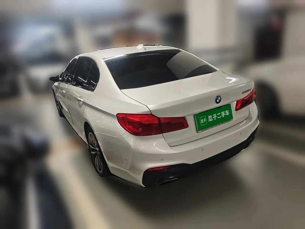 BMW 5 Series 2018 525Li M Sport Package — миниатюра 4