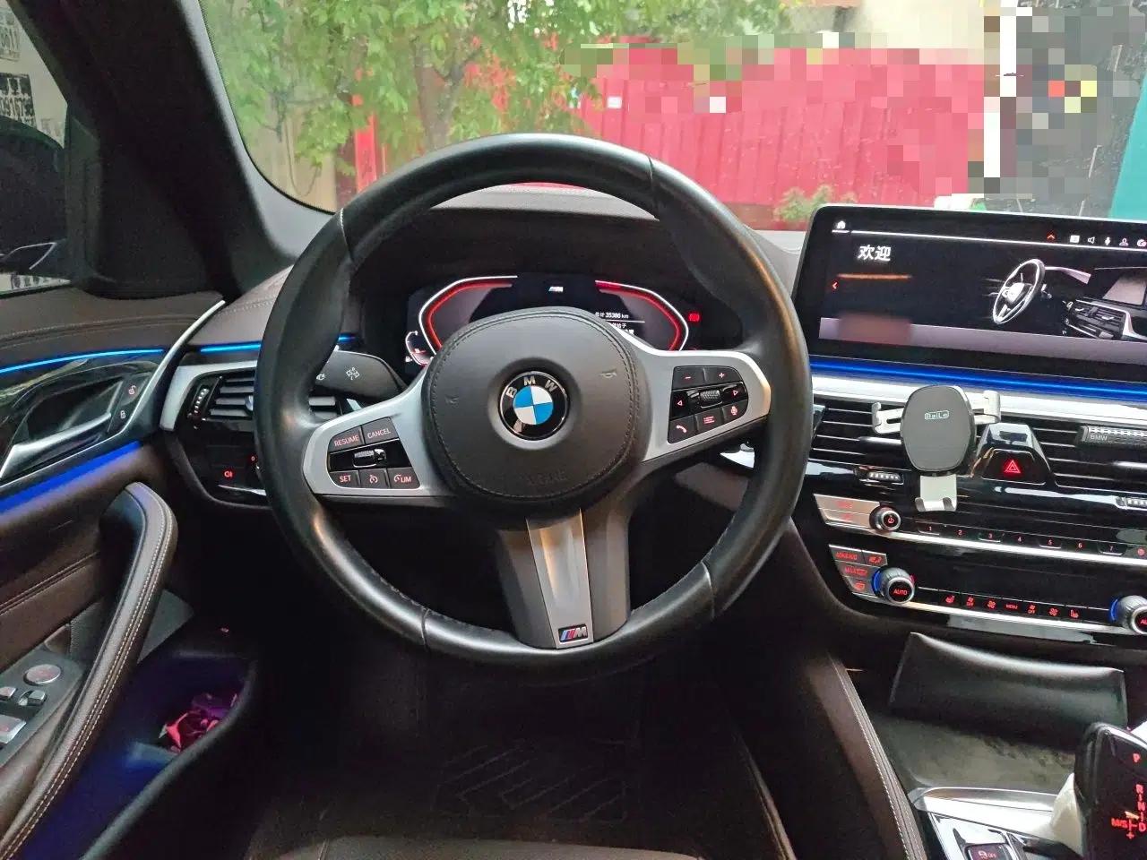 BMW 5 Series 2022 Restyled 525Li M Sport Package — миниатюра 10
