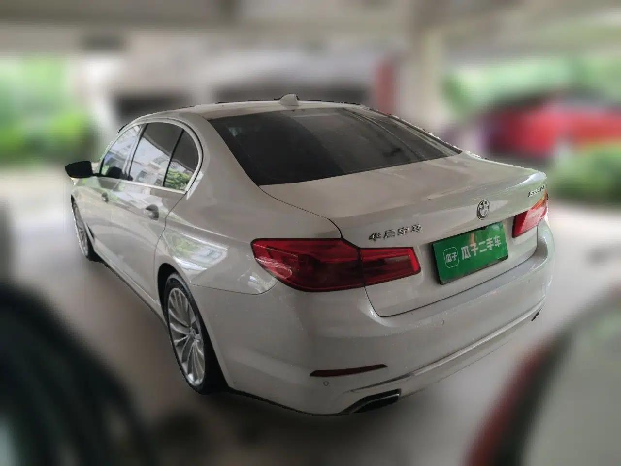BMW 5 Series 2019 525Li Luxury Package — миниатюра 4