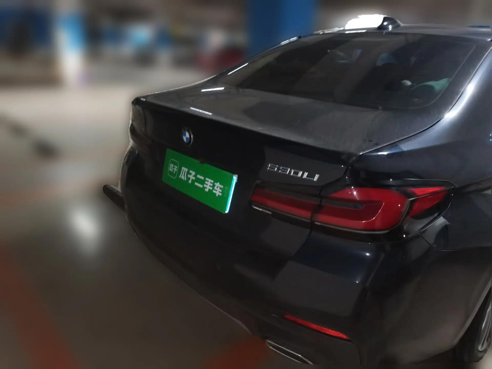 BMW 5 Series 2022 Restyled 530Li Leading Edition M Sport Package — миниатюра 5