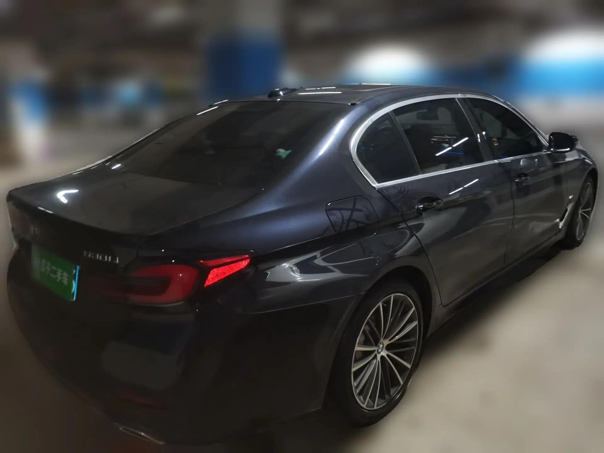 BMW 5 Series 2022 Restyled 530Li Leading Edition M Sport Package — миниатюра 6