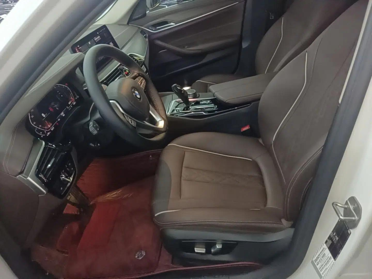 BMW 5 Series 2022 Updated 530Li Leading Edition Luxury Package — миниатюра 22