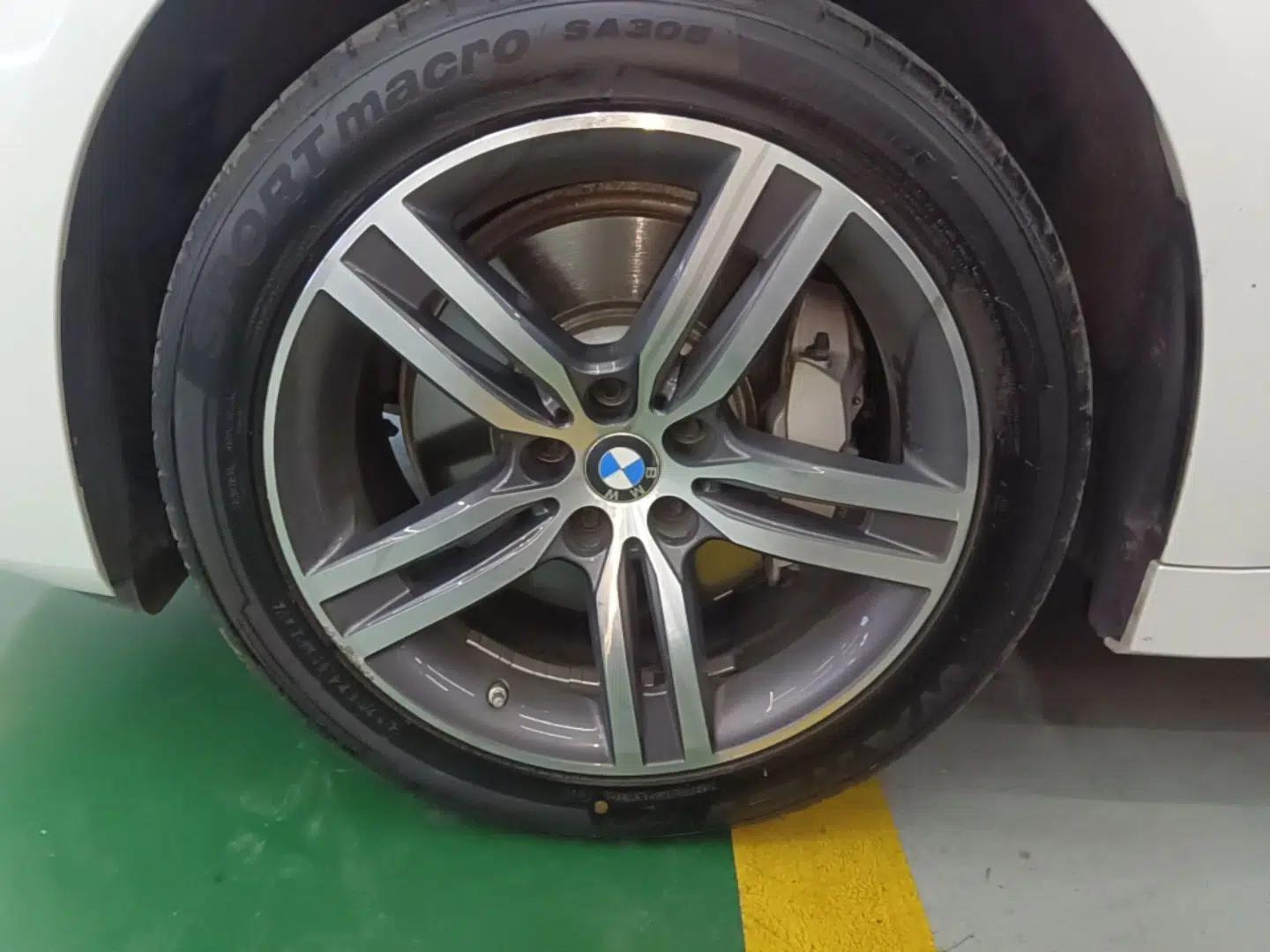 BMW 5 Series 2022 Updated 530Li Leading Edition Luxury Package — миниатюра 10