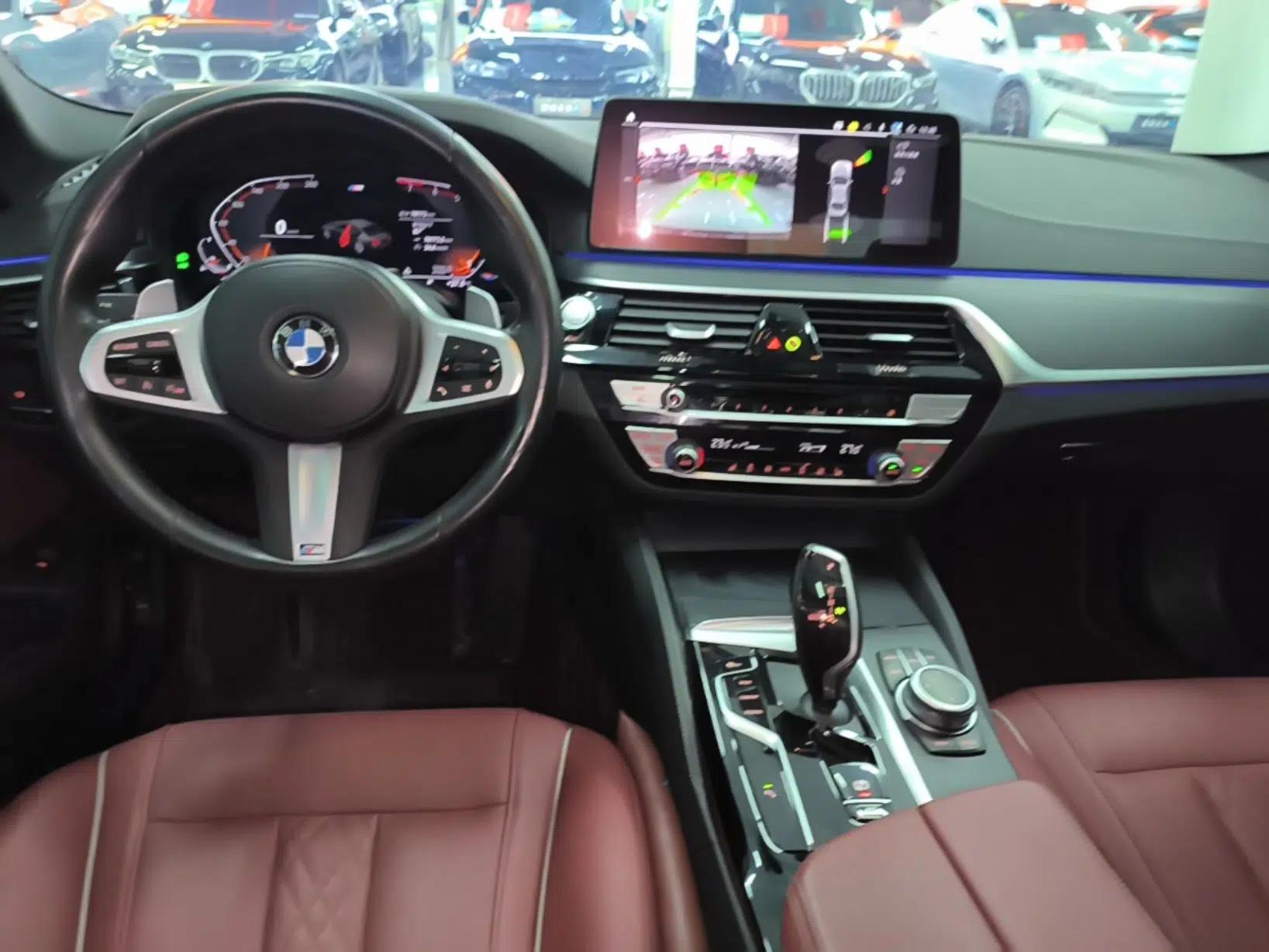 BMW 5 Series 2022 Restyled 530Li Leading Edition M Sport Package — миниатюра 12
