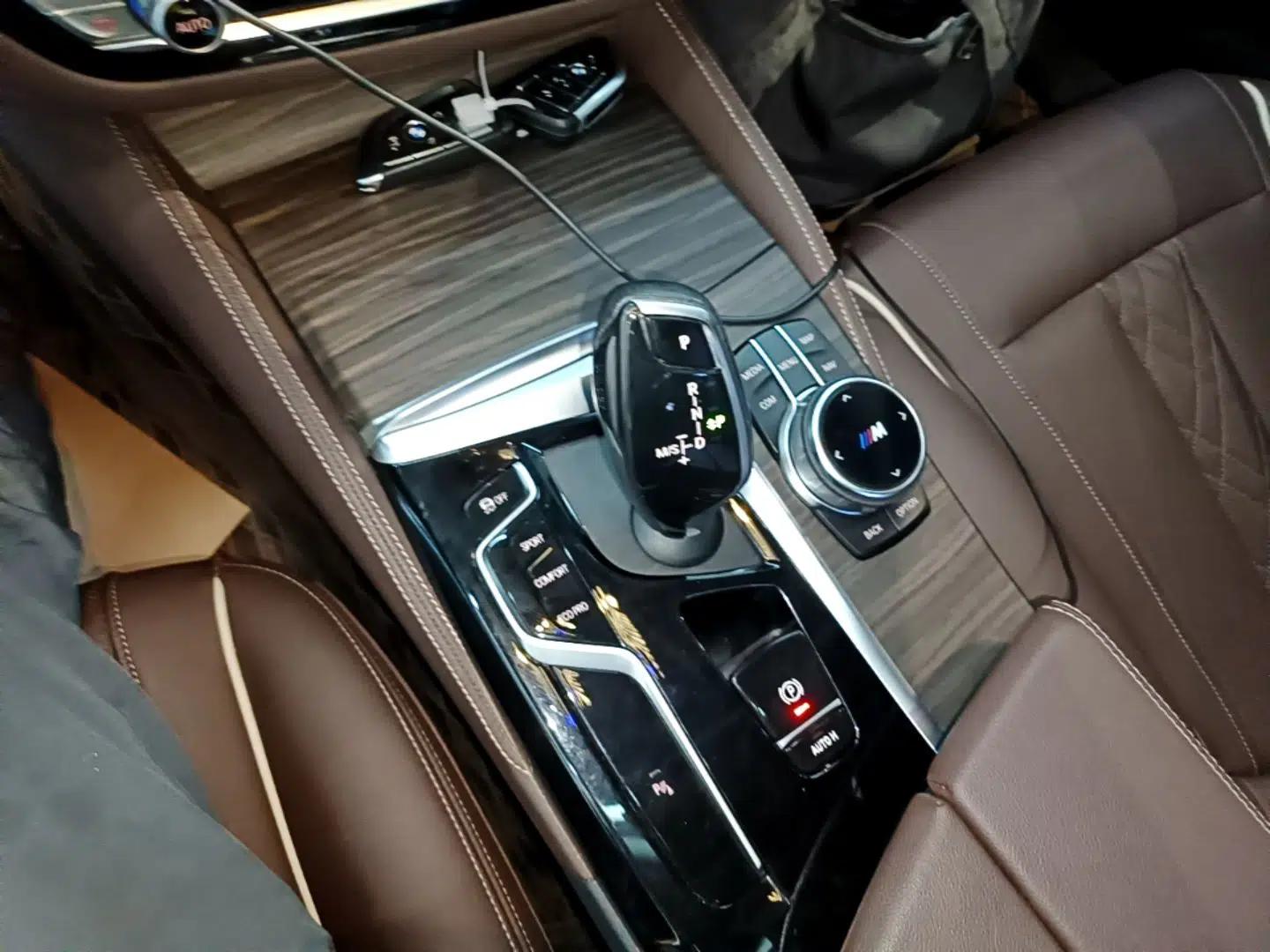 BMW 5 Series 2023 530Li Leading Edition Luxury Package — миниатюра 16
