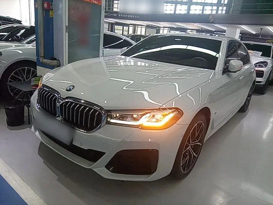 BMW 5 Series 2023 530Li Luxury Edition M Sport Package — миниатюра 1