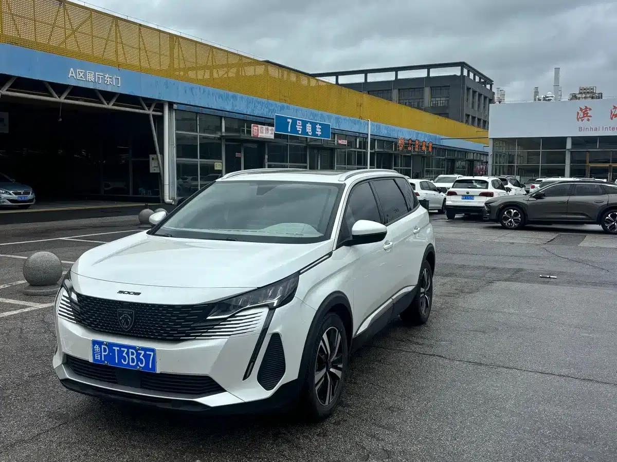 Peugeot 5008 2023 400THP True Love Edition 5-seater — миниатюра 1