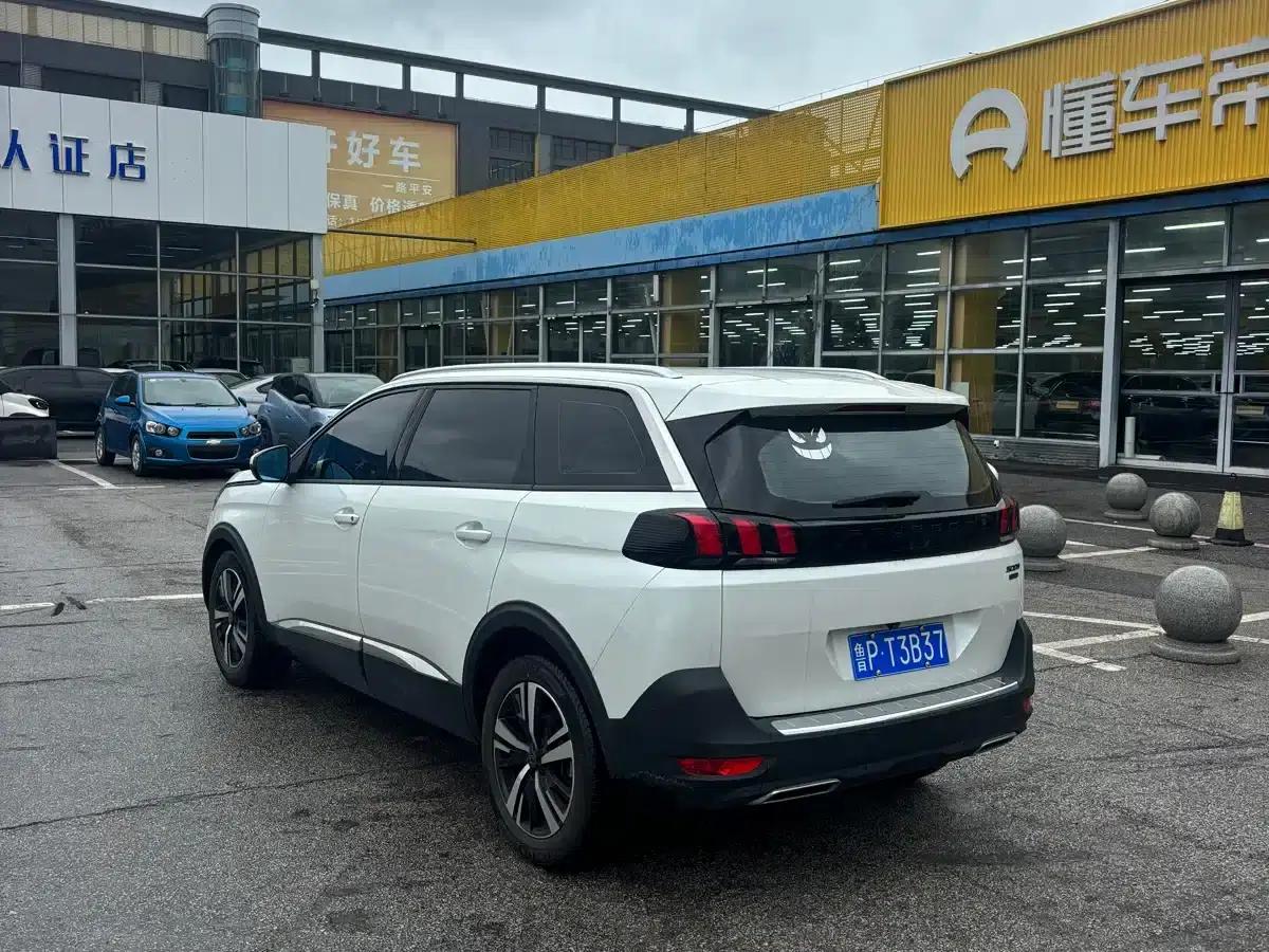 Peugeot 5008 2023 400THP True Love Edition 5-seater — миниатюра 4