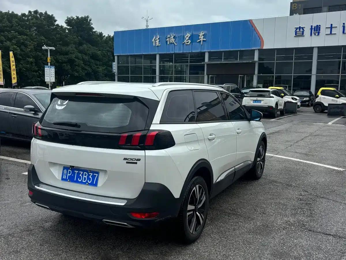 Peugeot 5008 2023 400THP True Love Edition 5-seater — миниатюра 6