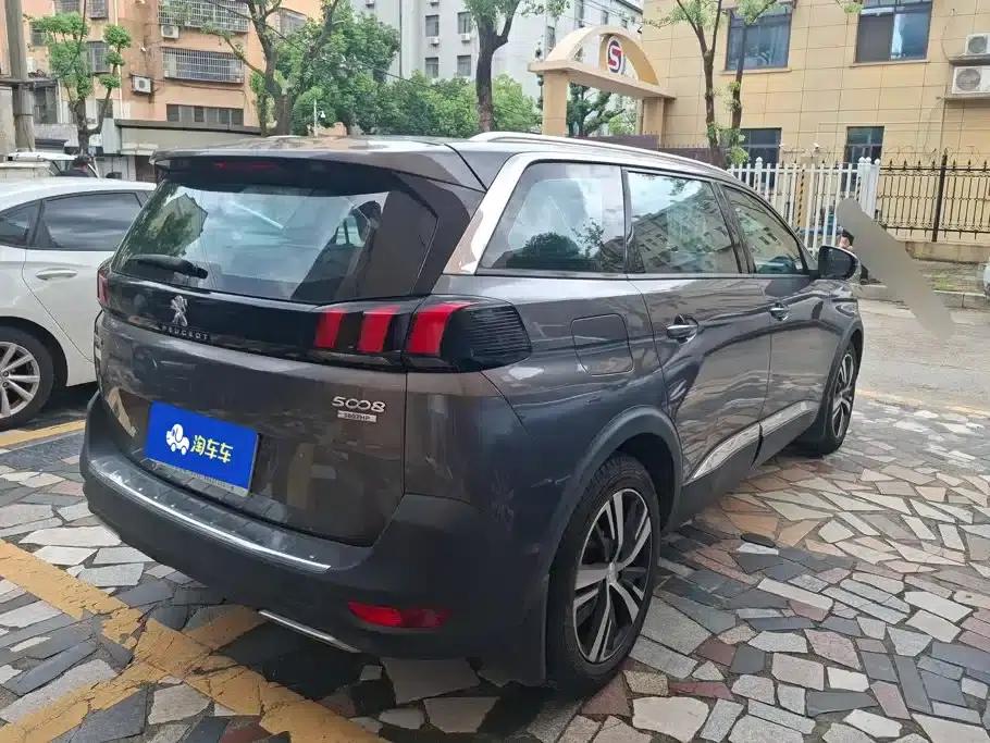 Peugeot 5008 2017 380THP 5-seater Elite Edition — миниатюра 3