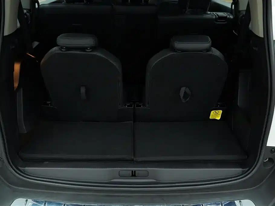 Peugeot 5008 2023 400THP Beloved Full House Edition 7-Seater — миниатюра 12