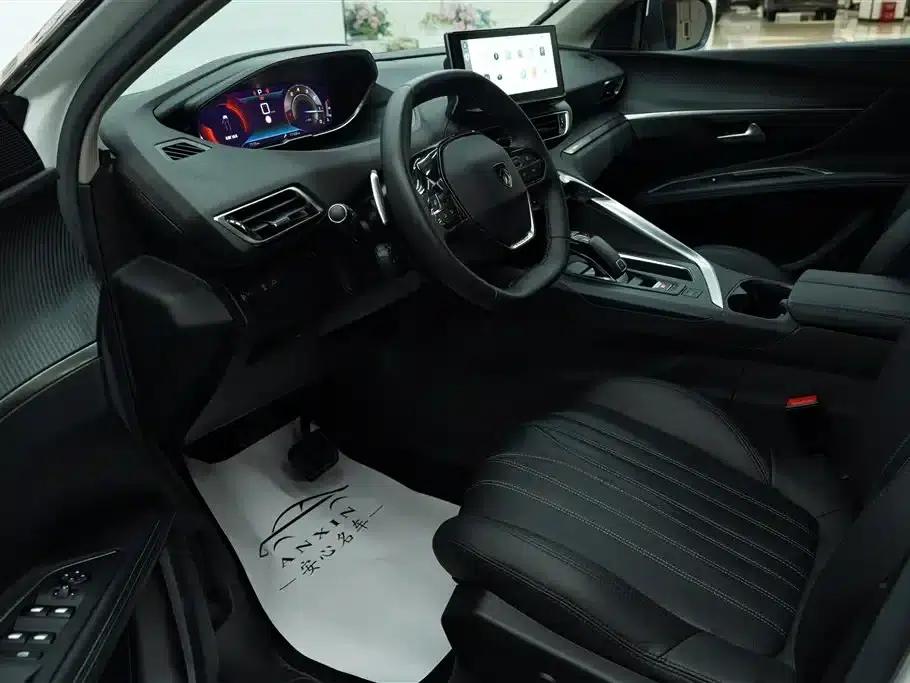 Peugeot 5008 2023 400THP Beloved Full House Edition 7-Seater — миниатюра 13