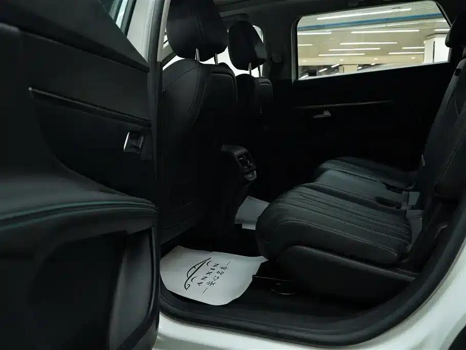 Peugeot 5008 2023 400THP Beloved Full House Edition 7-Seater — миниатюра 22