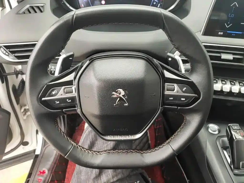Peugeot 5008 2017 350THP 7-seater Elite Edition — миниатюра 11