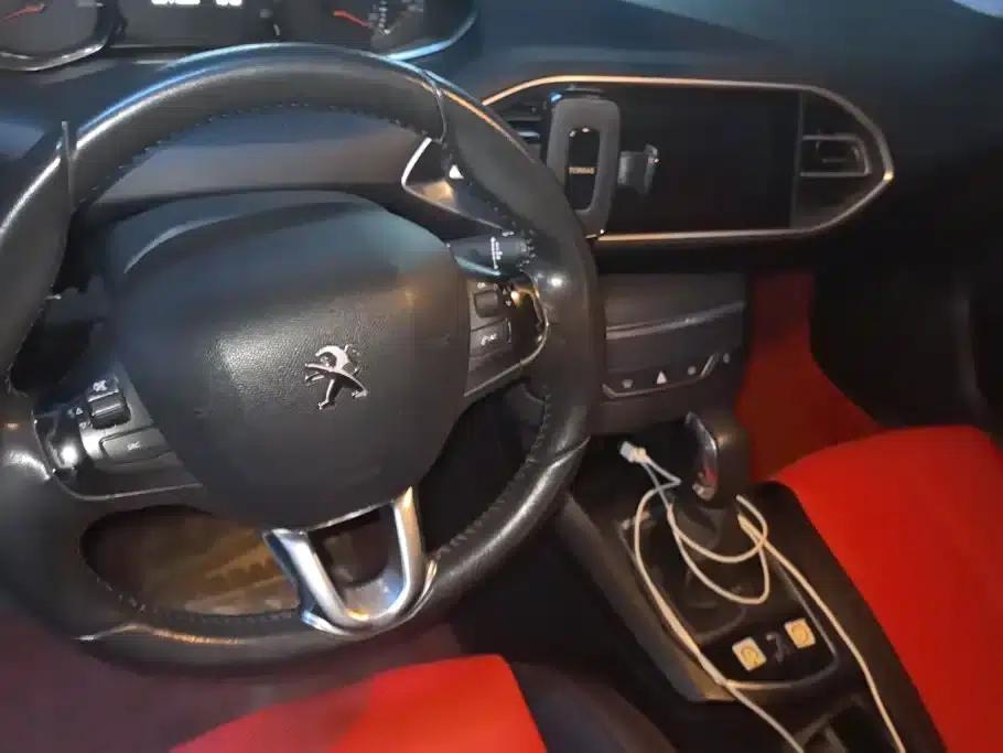 Peugeot 308S 2015 1.2T Automatic Sporty Edition — миниатюра 12