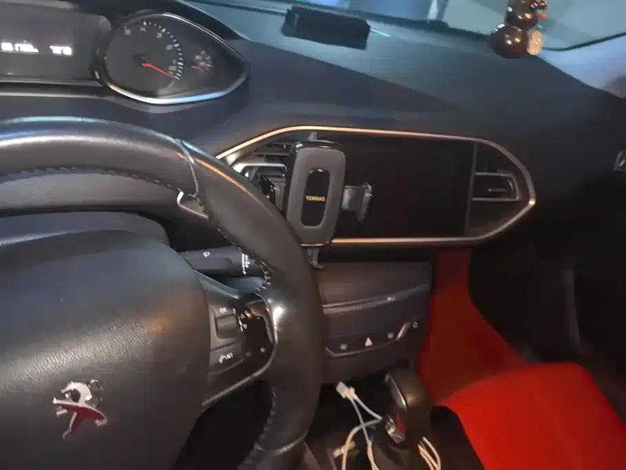 Peugeot 308S 2015 1.2T Automatic Sporty Edition — миниатюра 13