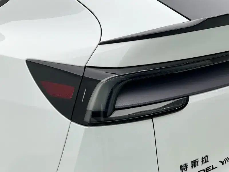 Model Y L 2026 Standard Edition — миниатюра 13