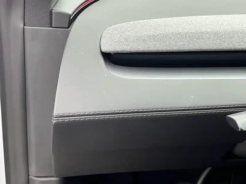 Model Y L 2026 Standard Edition — миниатюра 19