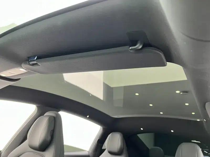 Model Y L 2026 Standard Edition — миниатюра 25