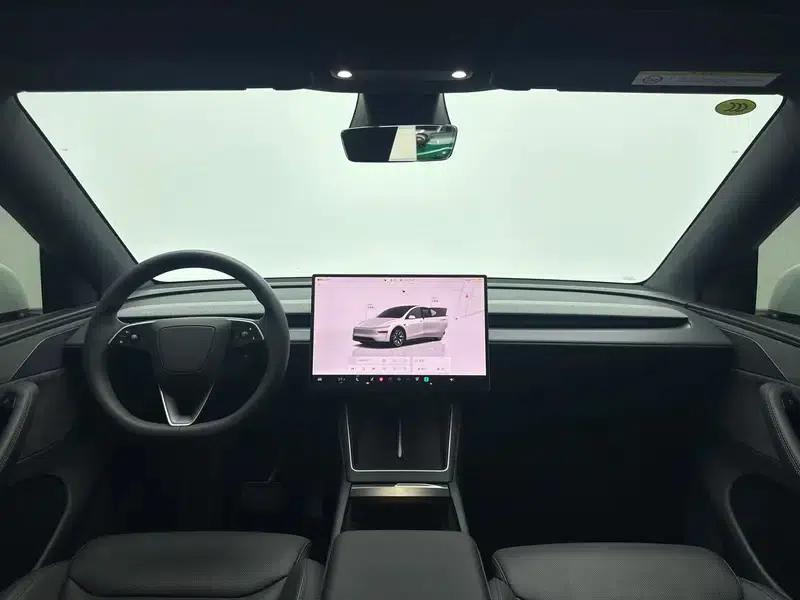Model Y L 2026 Standard Edition — миниатюра 14