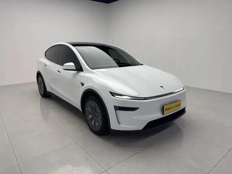 Model Y L 2026 Standard Edition — миниатюра 3
